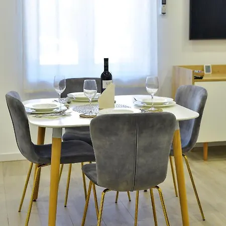 Maris Apartment *